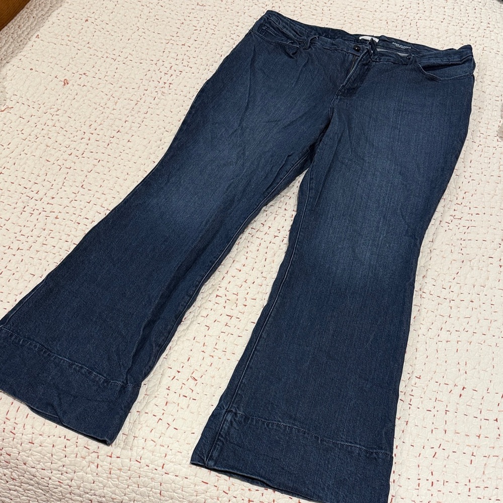 Good American Good Classic Bootcut Indigo Jeans, Size 18 x 33.5” Inseam